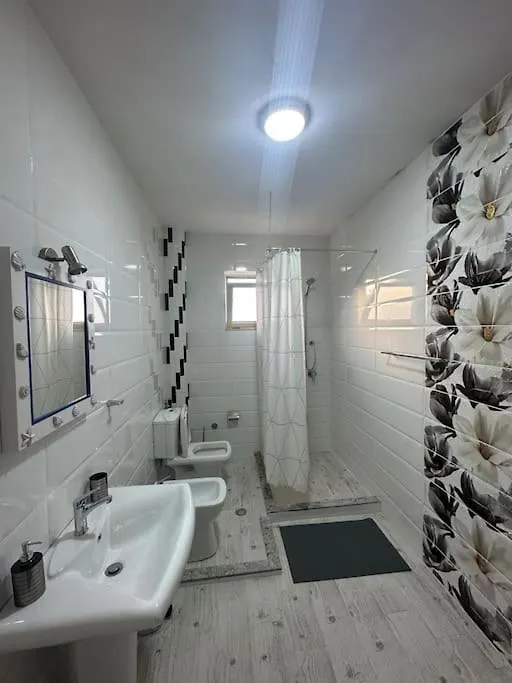 Tranquil Lakehouse Shkodër 빌라